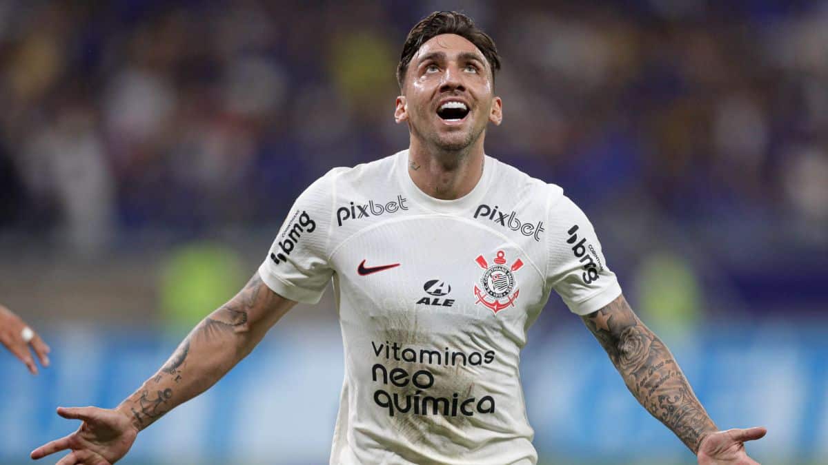 gustavo-mosquito-decide-e-corinthians-consegue-empate-diante-do-cruzeiro