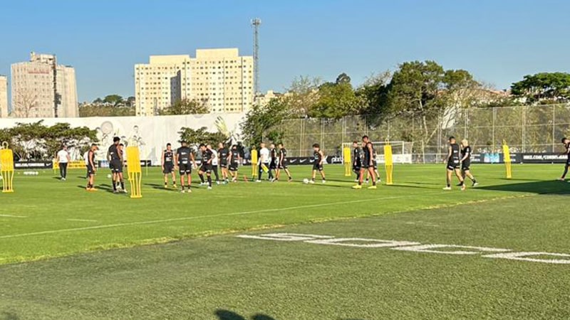 renato-augusto-e-fagner-treinam-normalmente-e-podem-retornar-a-equipe-do-corinthians-diante-do-fortaleza