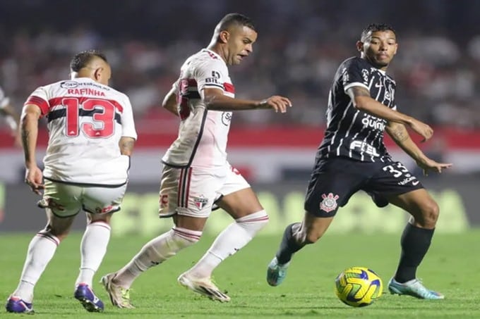 São Paulo x Corinthians entram em campo pelo Campeonato Brasileiro Série A