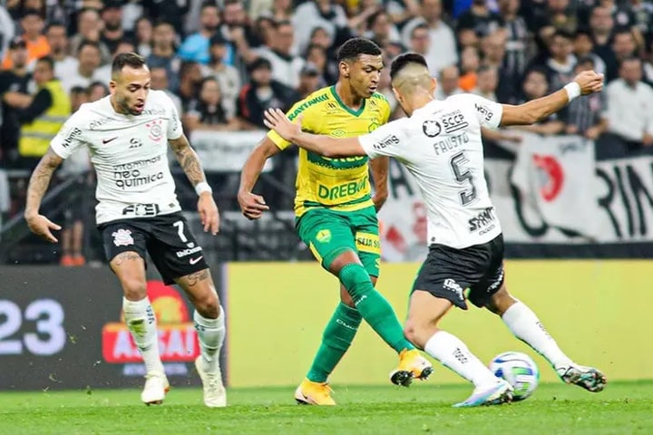 Cuiabá e Corinthians se enfrentaram em cinco oportunidades