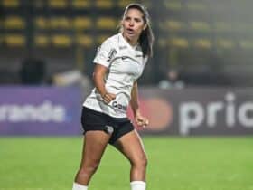millene-alcanca-grande-marca-e-expoe-otimo-momento-no-corinthians