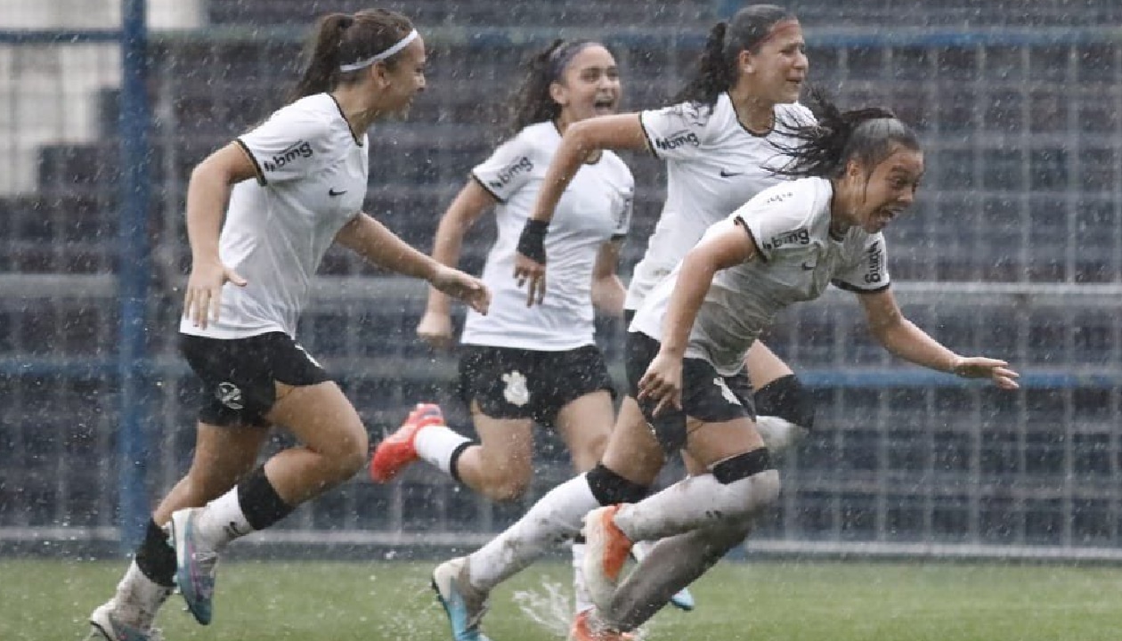 nos-penaltis-corinthians-vence-sao-paulo-e-chega-a-final-do-paulistao-feminino-sub-15