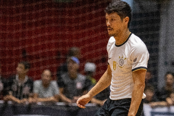 em-casa-corinthians-bate-o-braganca-e-vai-a-semifinal-do-estadual-de-futsal-01