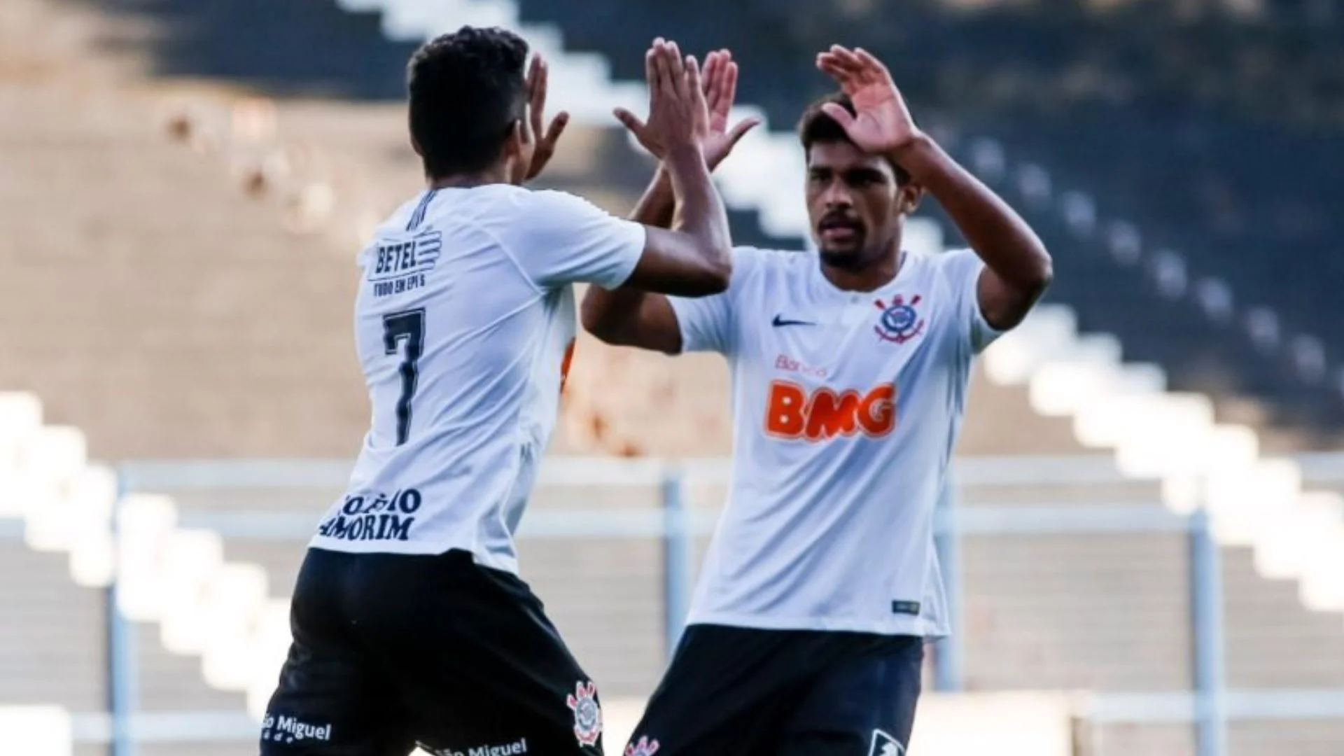 empresario-explica-divida-do-corinthians-com-antigo-atleta;-entenda