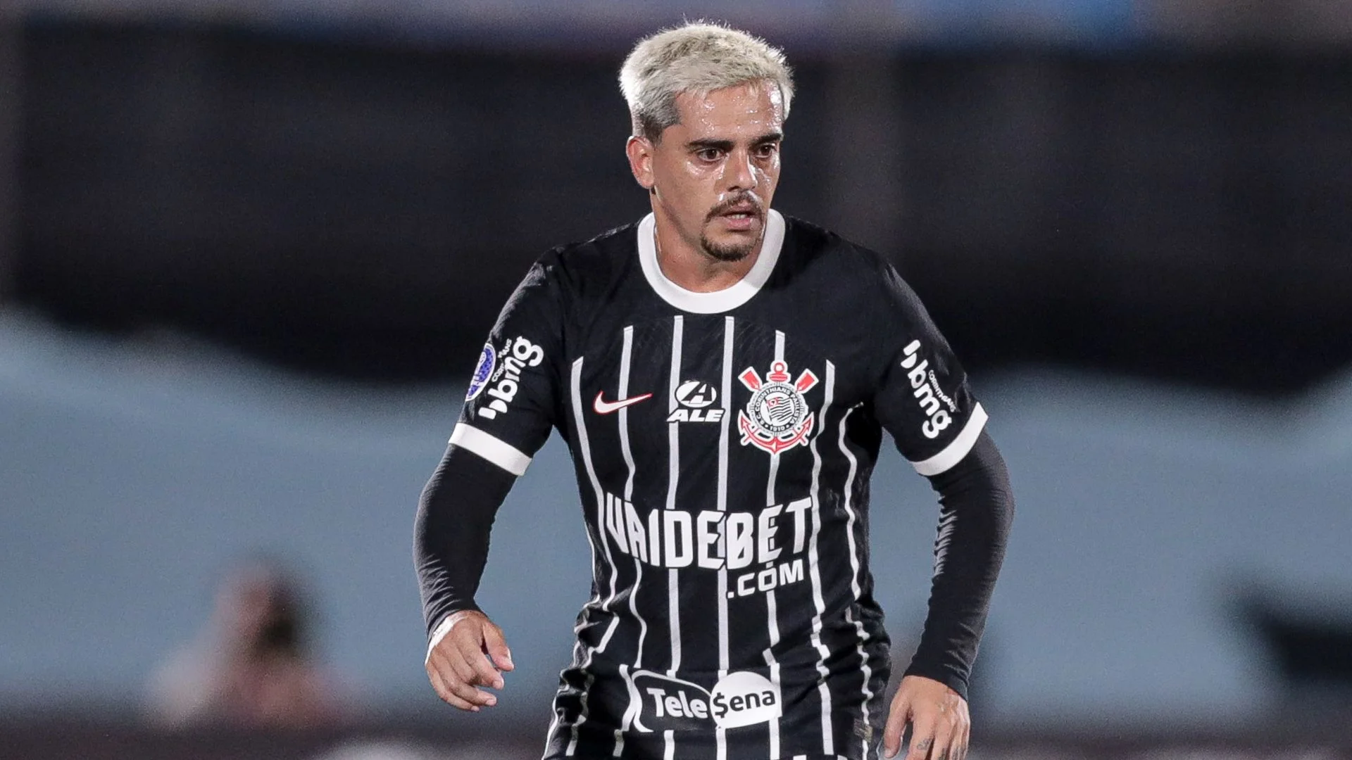 fagner-alcanca-a-marca-de-550-jogos-com-a-camisa-do-corinthians