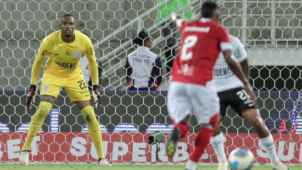 carlos-miguel-fala-sobre-sequencia-como-titular-do-corinthians