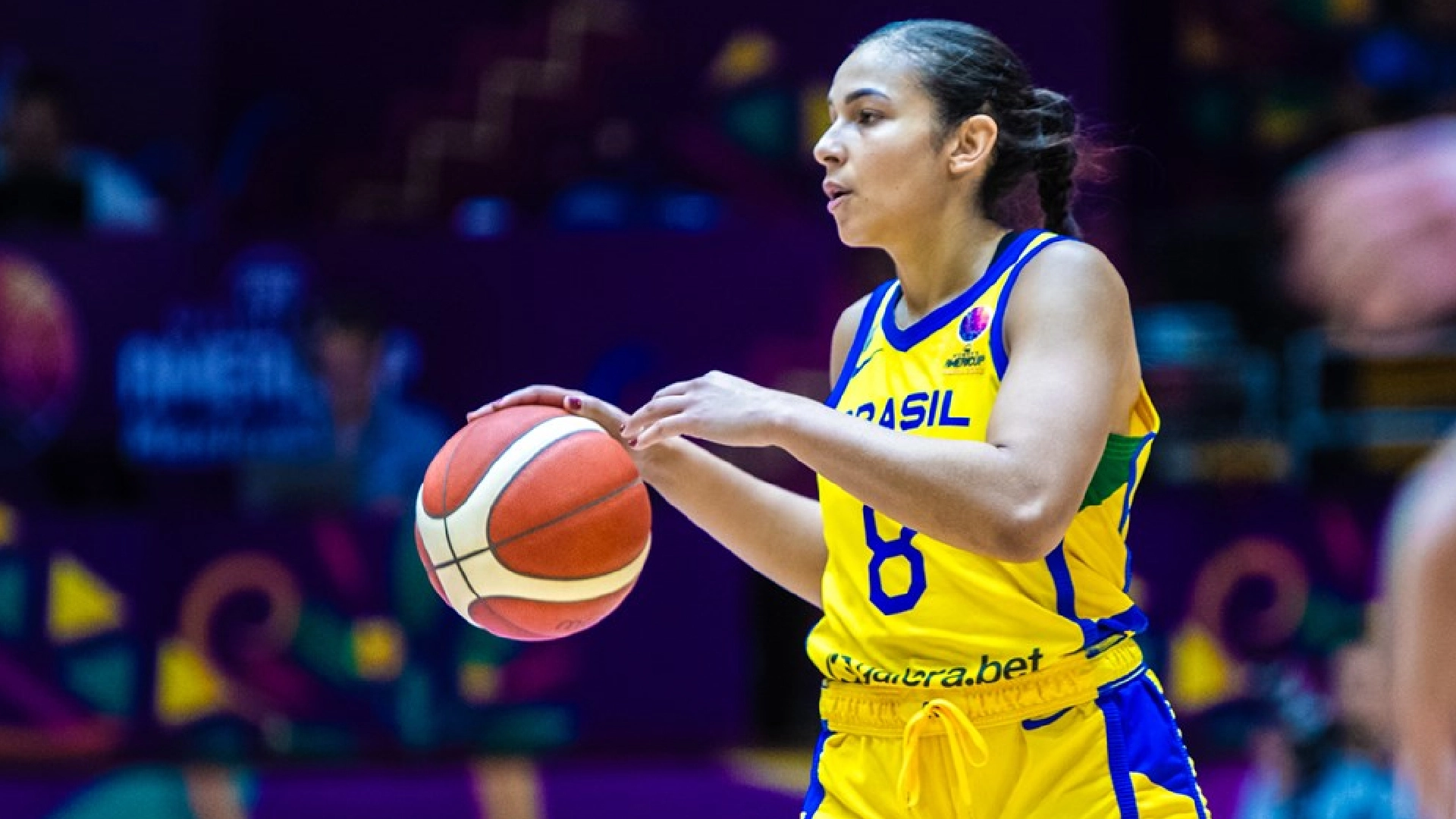 corinthians-contrata-atleta-da-selecao-brasileira-para-o-time-de-basquete-feminino