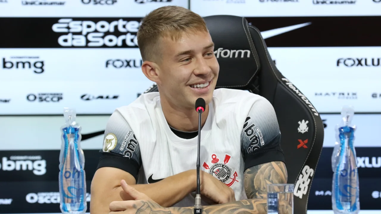 charles-e-oficialmente-apresentado-pelo-corinthians