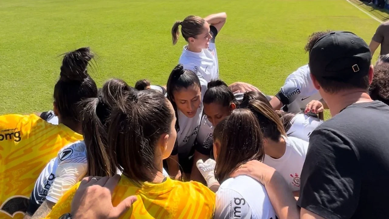 cheio-de-desfalques-corinthians-e-goleado-pelo-cruzeiro-em-jogo-do-brasileirao-feminino