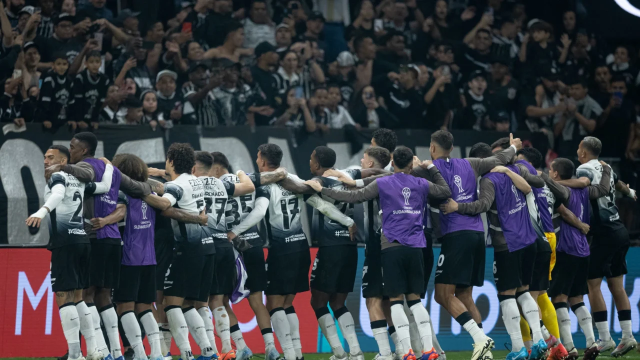 corinthians-toma-conhecimento-do-proximo-adversario-pela-copa-sul-americana