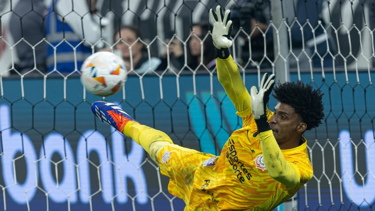 hugo-brilha-nas-penalidades-e-classifica-corinthians-para-a-proxima-fase-da-copa-sul-americana