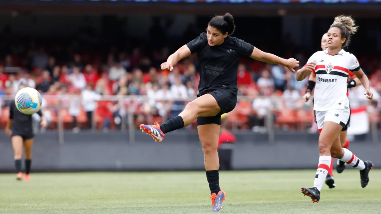 corinthians-e-sao-paulo-se-enfrentam-na-manha-deste-domingo-22-valendo-o-titulo-do-brasileirao-feminino