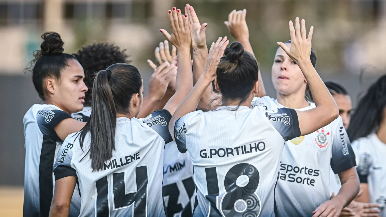 corinthians-e-boca-juniors-se-enfrentam-pela-semifinal-da-libertadores-feminina