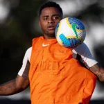 e-o-palacios-medica-do-corinthians-fala-sobre-a-recuperacao-do-lateral