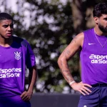 jogadores-vao-deixando-o-departamento-medico-do-corinthians-durante-a-pausa