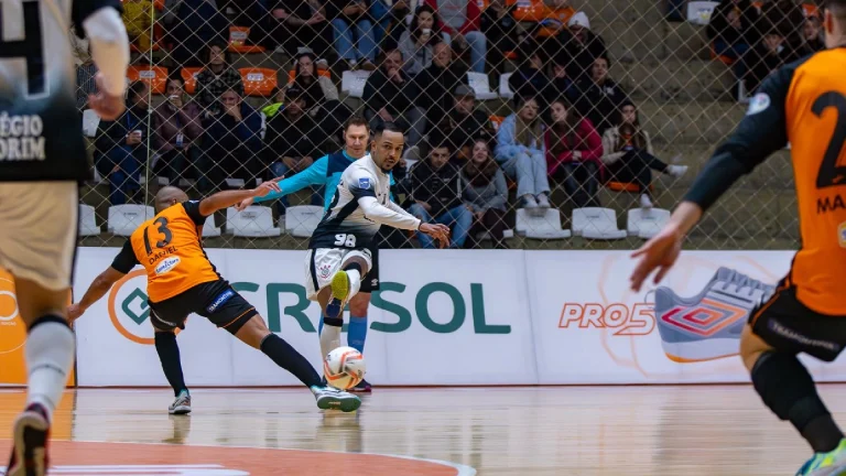 lnf-corinthians-segura-reacao-do-carlos-barbosa-e-consegue-importante-vitoria-no-rio-grande-do-sul