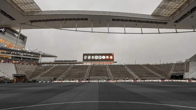 osmar-stabile-revela-que-corinthians-negocia-novo-naming-rights-da-arena