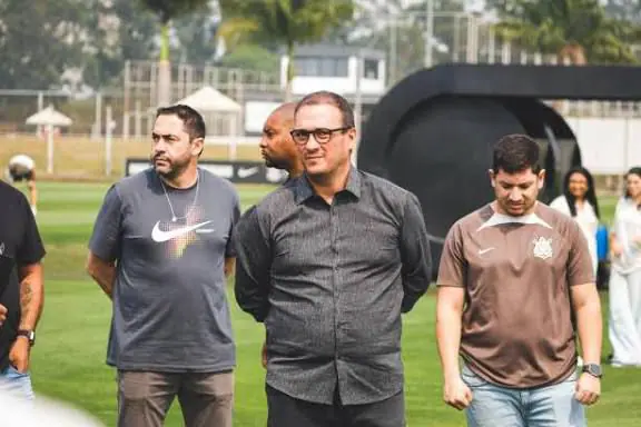 alex_brasil_demitido_do_Corinthians_executivo_de_base