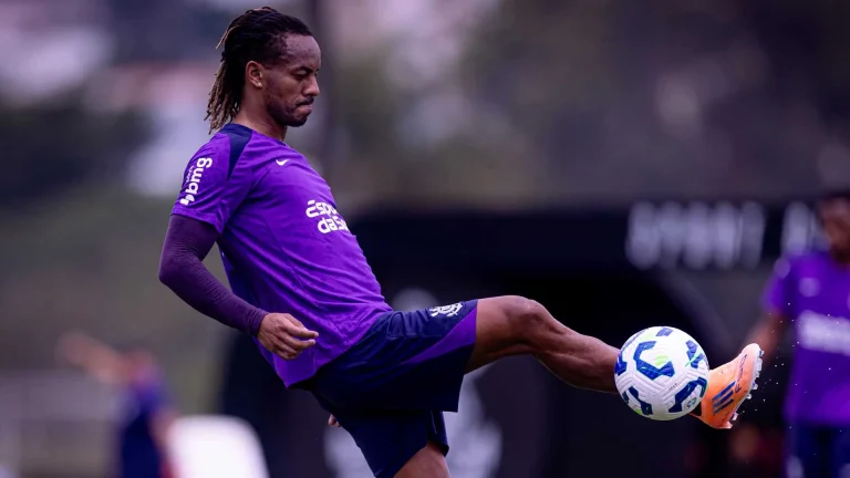 alem-de-garro-e-memphis-carrillo-esta-perto-de-reforcar-o-corinthians