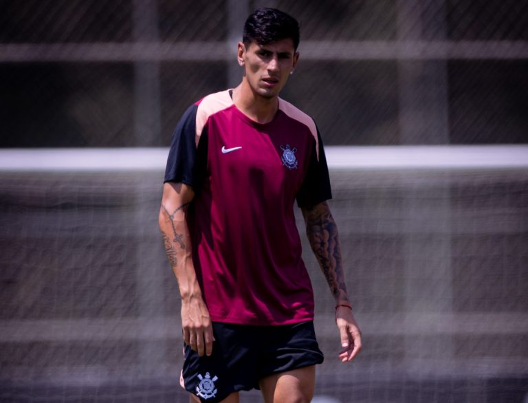 Angileri treina com o grupo, mas nao viaja para o parana