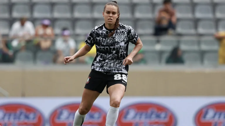 ana-vitoria-comentou-o-jogo-do-corinthians-contra-o-atletico-mg