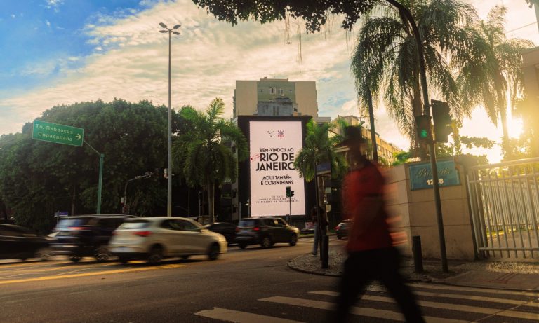 Nike inicia campanha para lançamento do novo uniforme do Corinthians