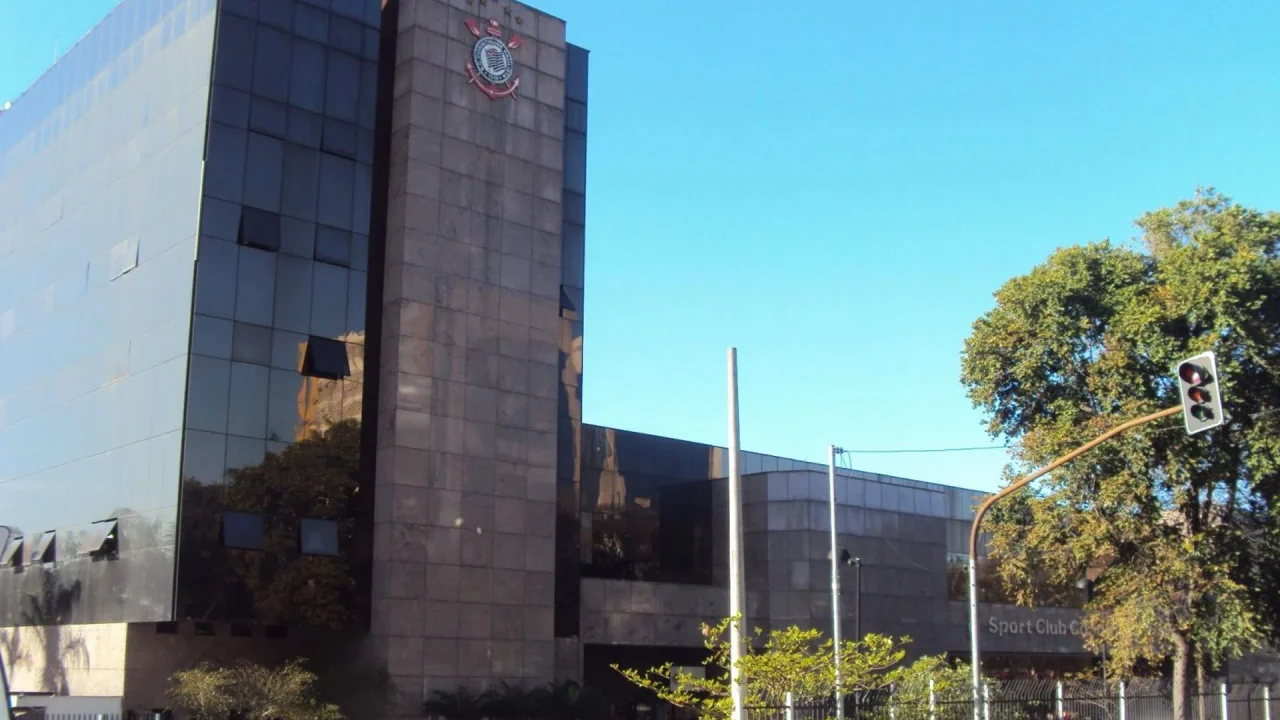 corinthians-cria-grupo-para-avaliar-uma-eventual-transformacao-do-clube-em-saf