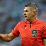 Árbitro Marcelo de Lima Henrique dono do apito entre Corinthians x Barra