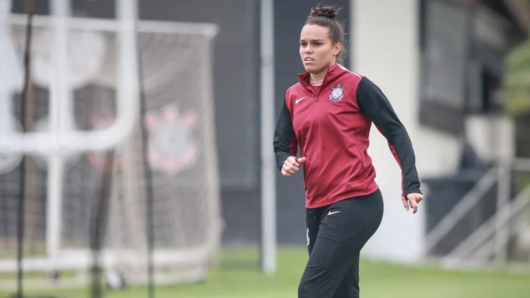 ana-vitoria-devera-reforcar-o-corinthians-na-decisao-do-brasileirao-feminino